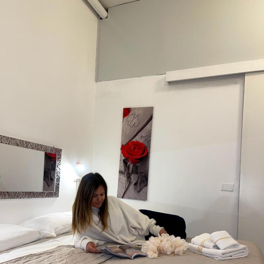 Affittacamere Guesthouse Maristella Каляри Екстериор снимка