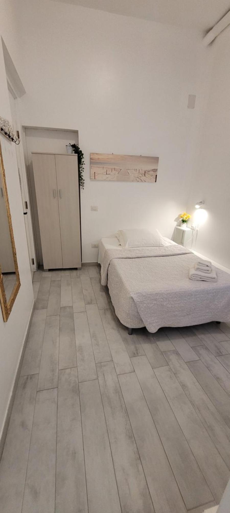 Affittacamere Guesthouse Maristella Каляри Стая снимка