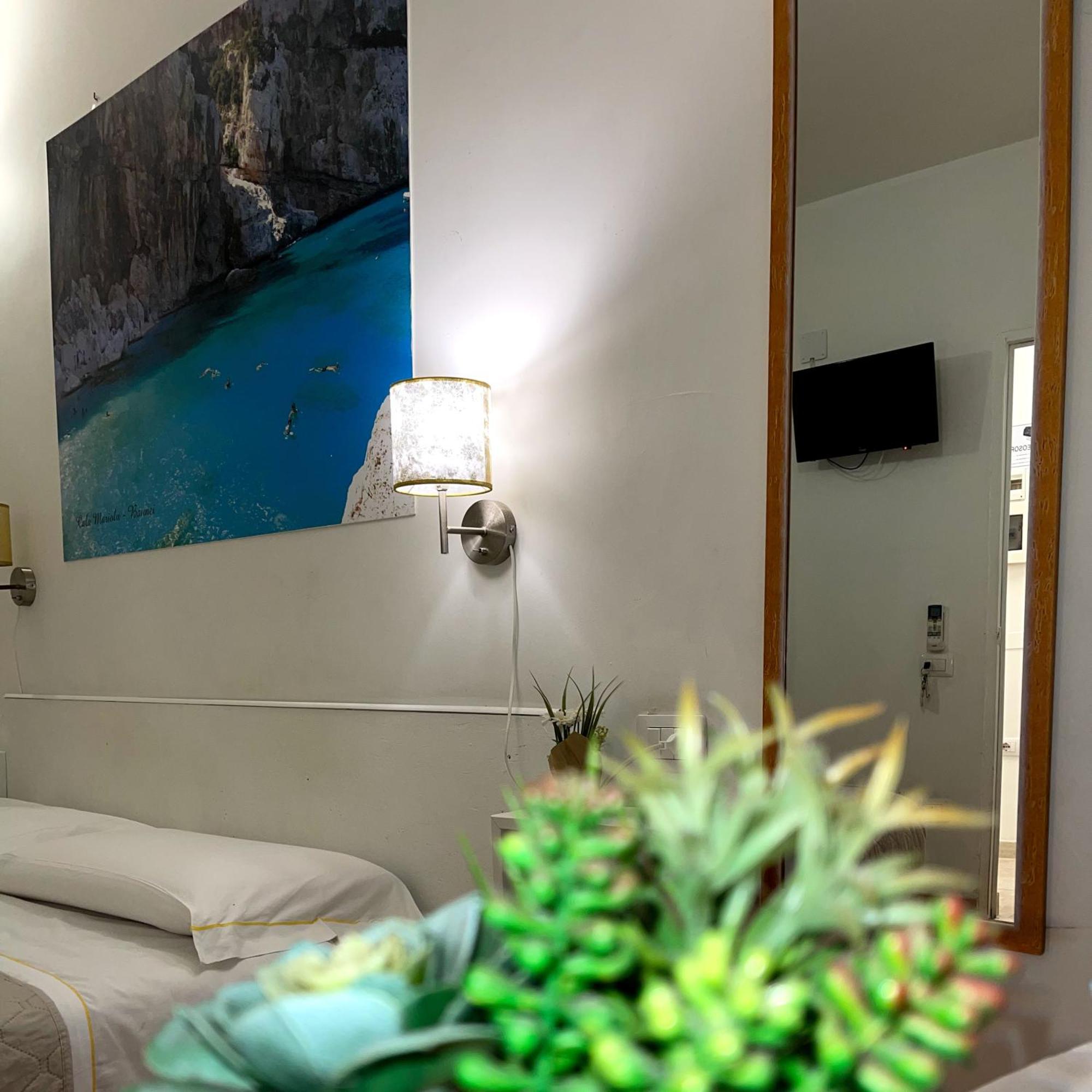 Affittacamere Guesthouse Maristella Каляри Стая снимка