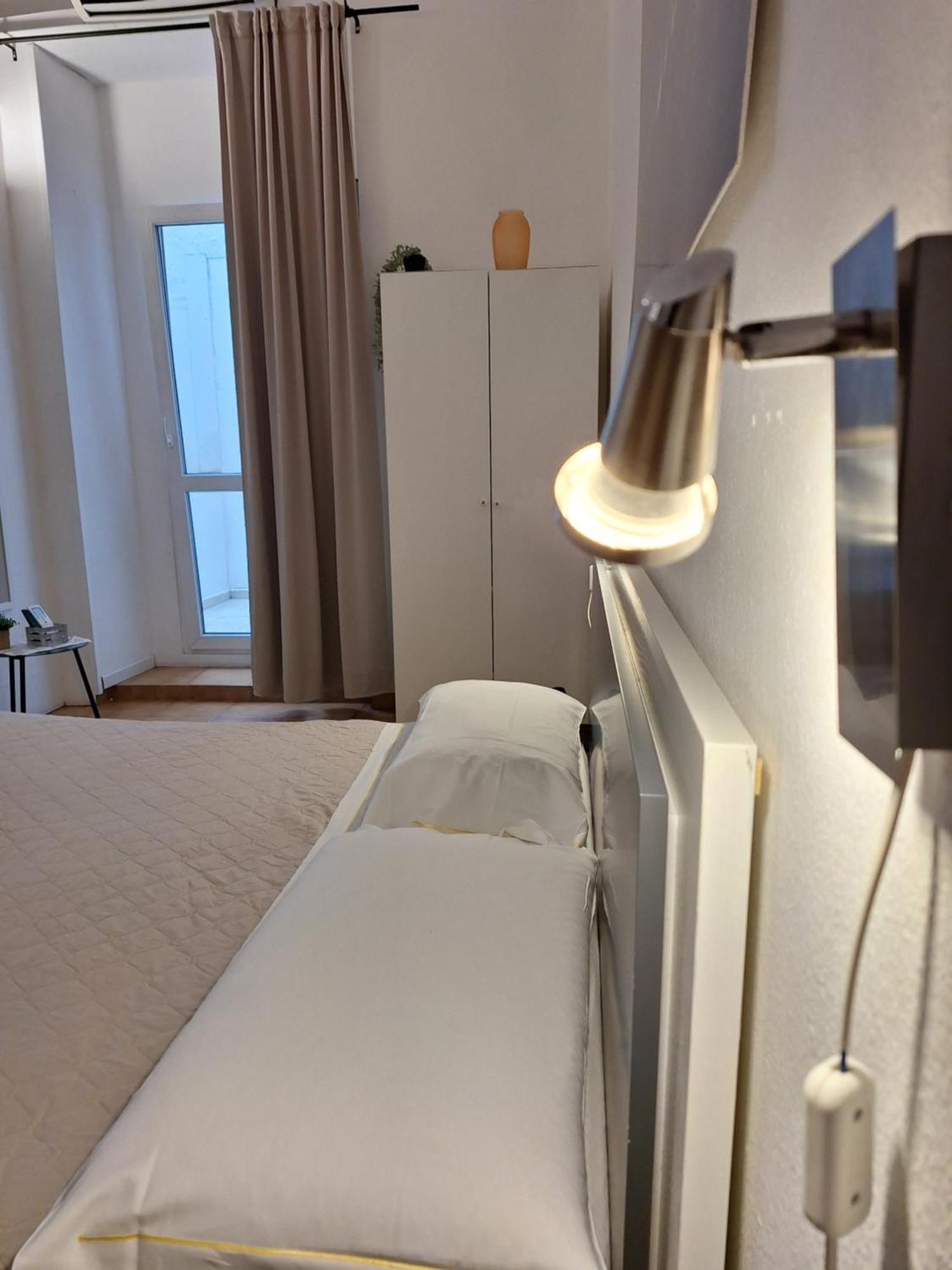 Affittacamere Guesthouse Maristella Каляри Стая снимка